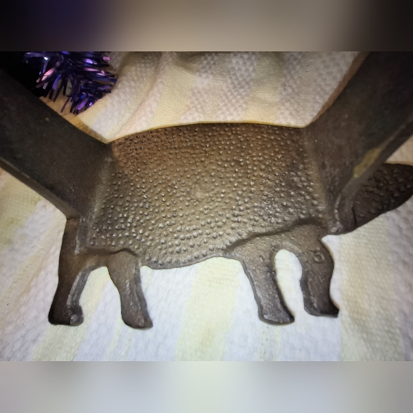 Cast Iron Pig Wooden Handle Bacon Press - Picture 4 of 6